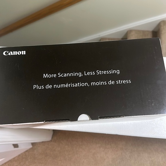 Canon Image Formula R10 Document Scanner - Picture 2 of 4